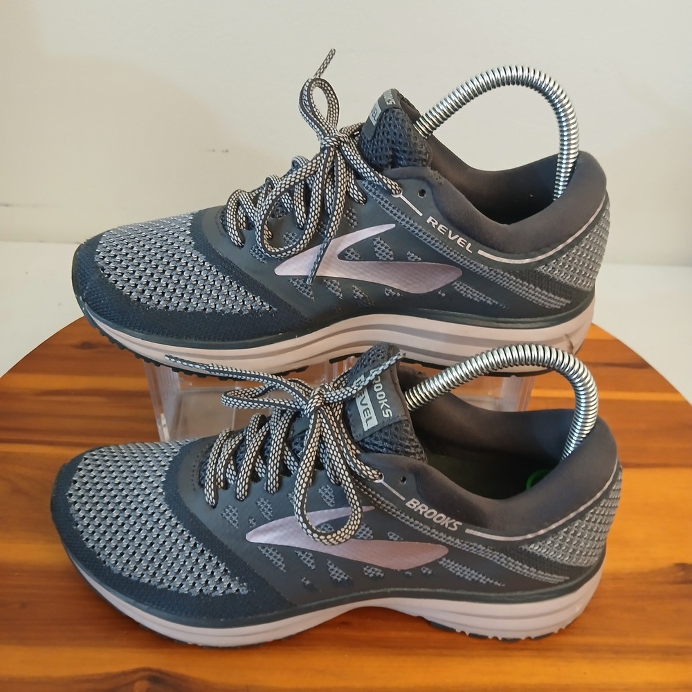 Brooks Revel Women 7 Gray Running Shoes Sneakers 1202491B005